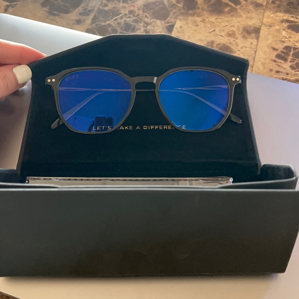 Chelsea DeBoer x Diff Eyewear